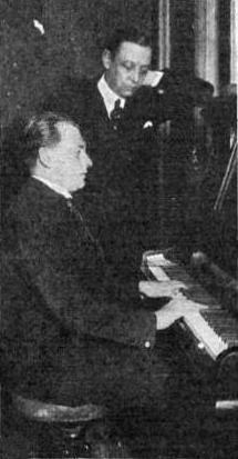 Alekhine tocando el piano